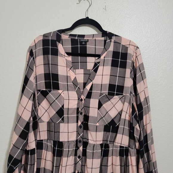 Torrid Plaid Pink Black Long Sleeve Peplum Button Up Blouse Size 3x (3) - Picture 4 of 7